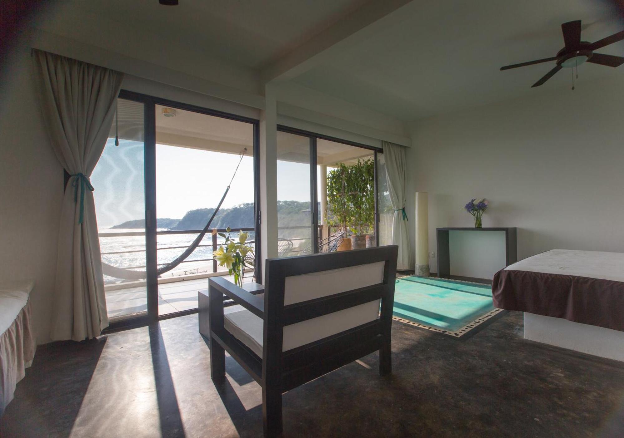 Manta Raya Hotel - Right On The Beach Cuatunalco Quarto foto